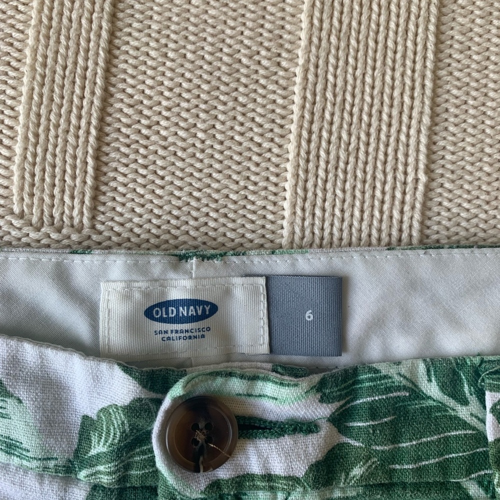Palm Pattern Linen Shorts, Old Navy - Picture 3 of 3